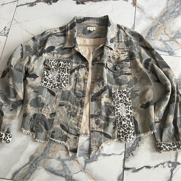 POL camo leopard distressed denim jacket size Large - Picture 3 of 7